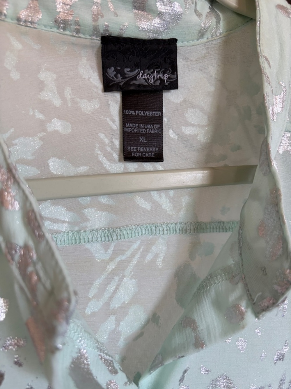 Daytrip - sheer sleeveless top XL - Picture 6 of 7